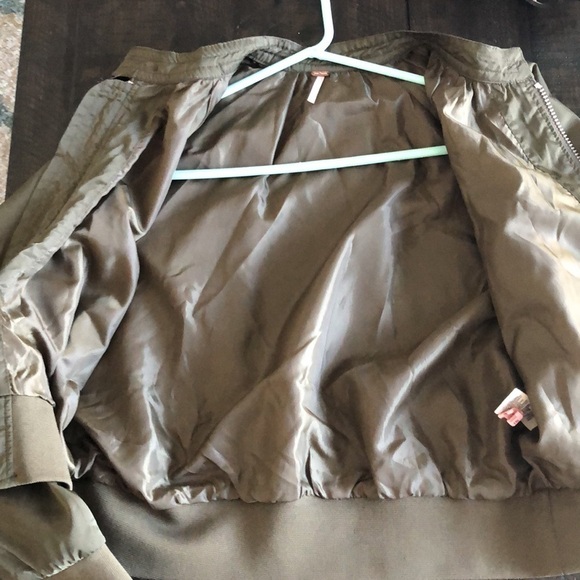 Free People Bomber Flight Jacket Olive Green Pockets Lightweight Size XS Coat - Picture 13 of 16